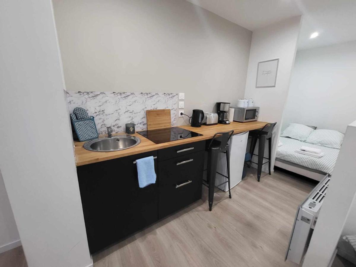 Appartement Canada 1 วาลองเซียนส์ ภายนอก รูปภาพ