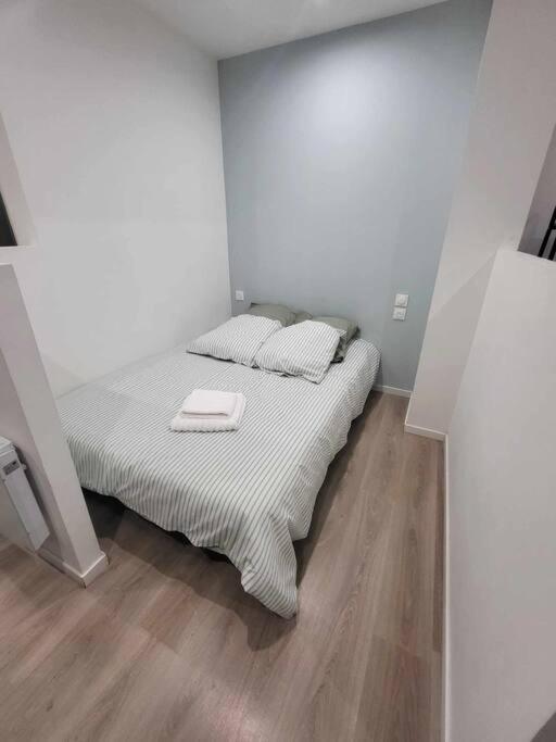 Appartement Canada 1 วาลองเซียนส์ ภายนอก รูปภาพ